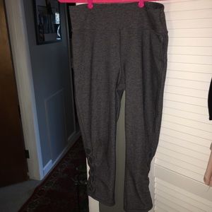 EUC Lululemon Tied to It Crop